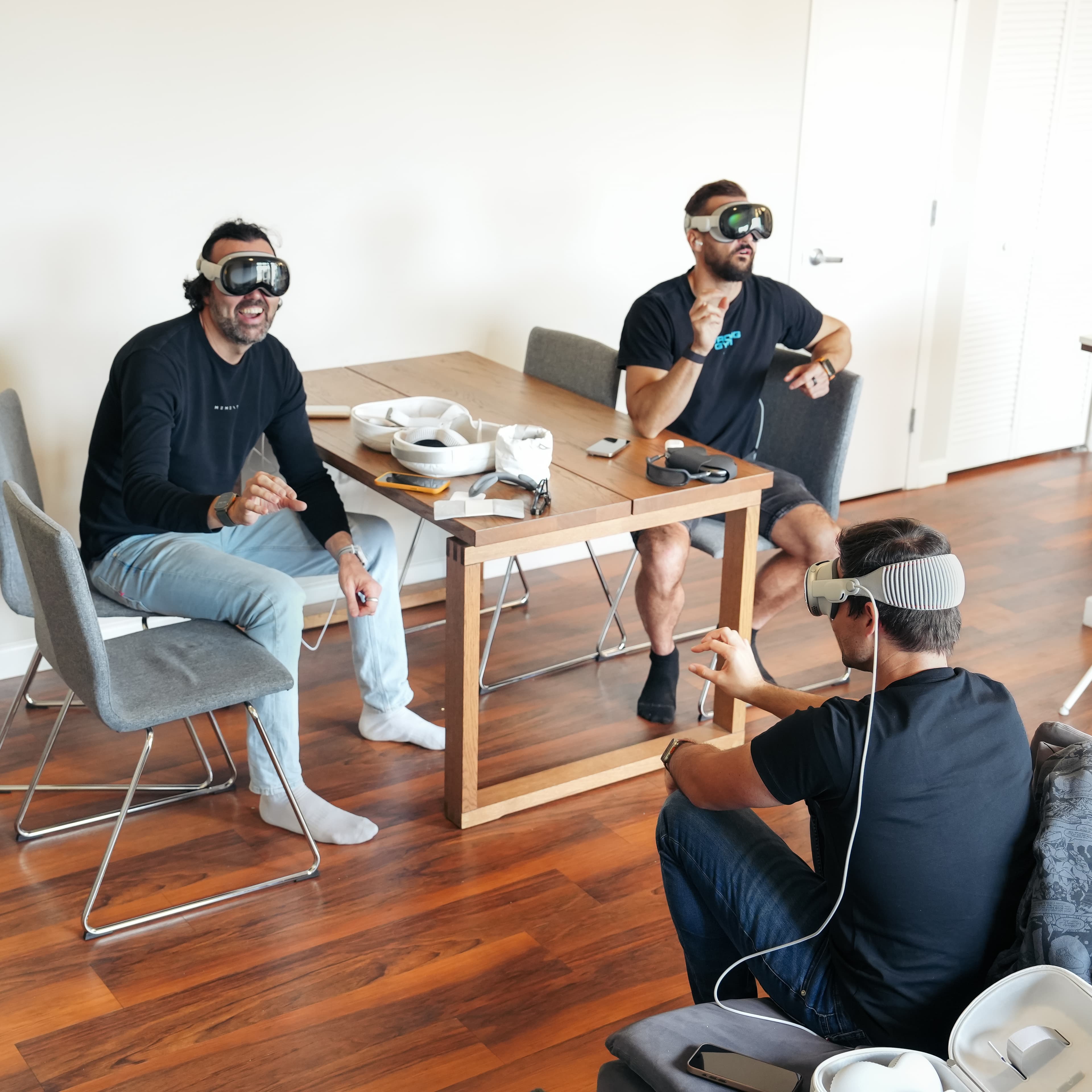 Tam, kde to celé začalo — rozbalování Vision Pro, 2024